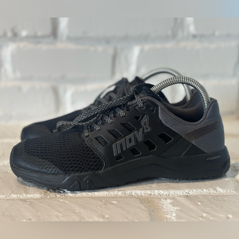 Inov-8 All Train 215 Training, Gym, Weightlifting shoes Black/Grey Womens size 8